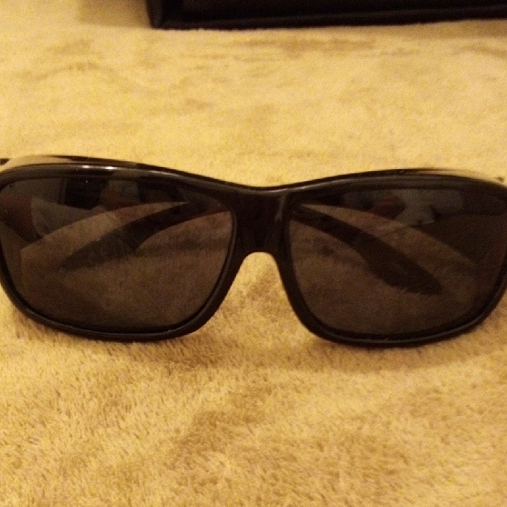 Sleek Black Men's Sunglasses